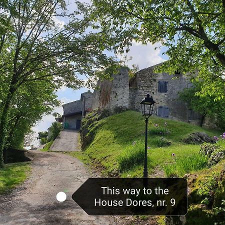 Apartment In The Smallest Town In The World Hum Exteriér fotografie